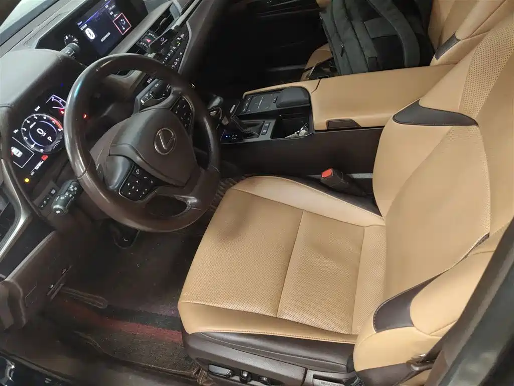Lexus ES 2020 200 Excellence фото 11