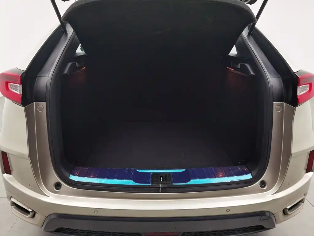 Фото 16 - Honda UR-V