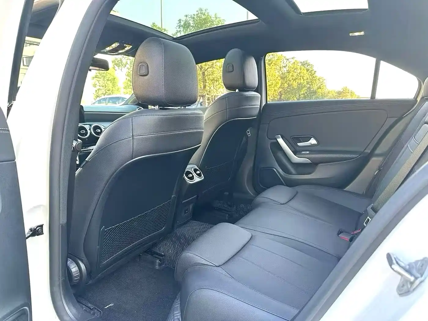 Mercedes-Benz A-Class 2020 Facelift A 180 L Sport Sedan фото 5