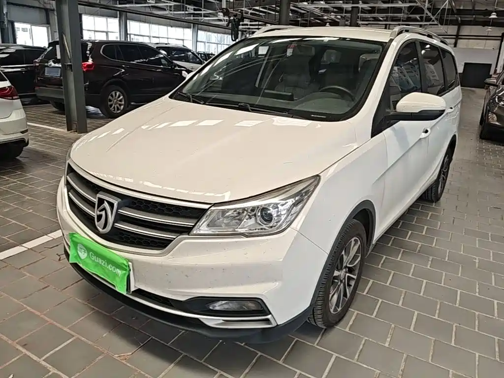 Baojun 730 2020 2019 1.5T CVT Fashion Edition 7-Seater China VI