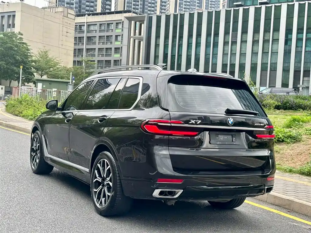 BMW X7 2023 xDrive40i Exclusive Luxury Package фото 8