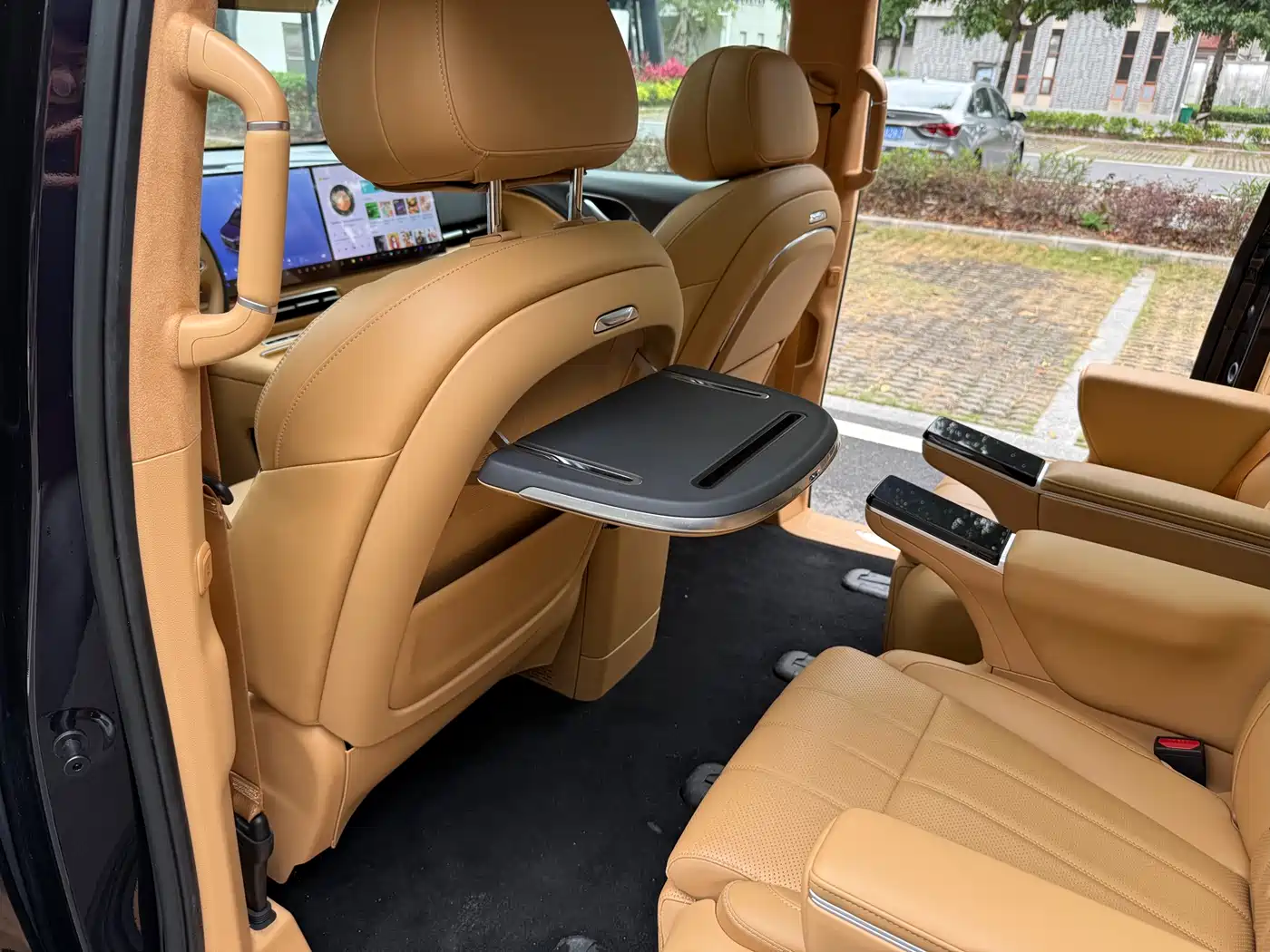 Voyah Auto Voyah Dreamer 2025 PHEV AWD Flagship Kunpeng Edition фото 14