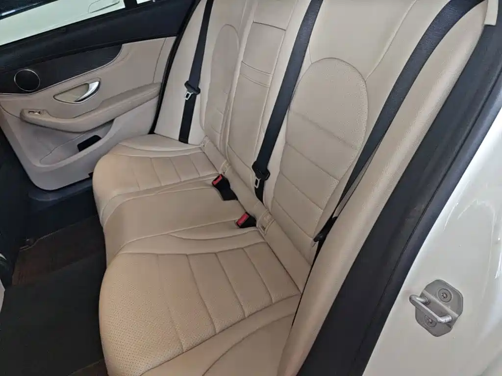 Фото 17 - Mercedes-Benz C-Class