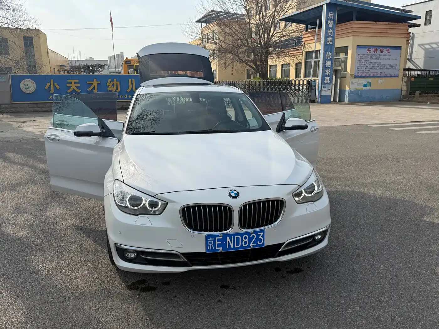 BMW 5 Series GT 2017 528i Leading Model фото 10