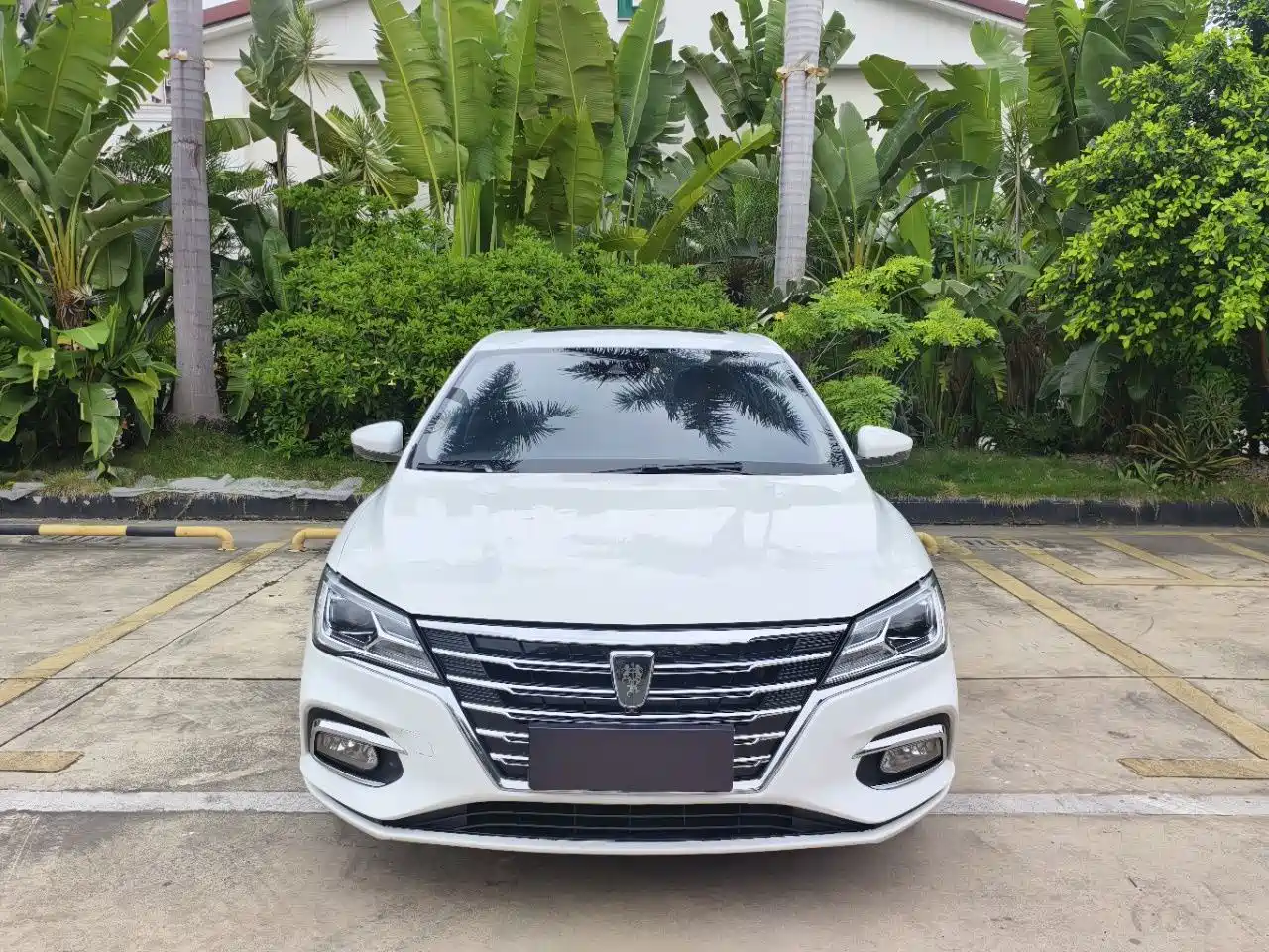 Фото 2 - Roewe i5