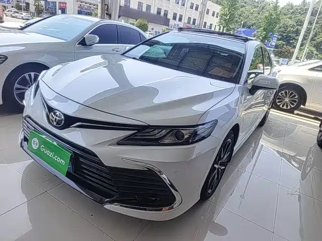 Toyota Camry 2.5G, Люкс