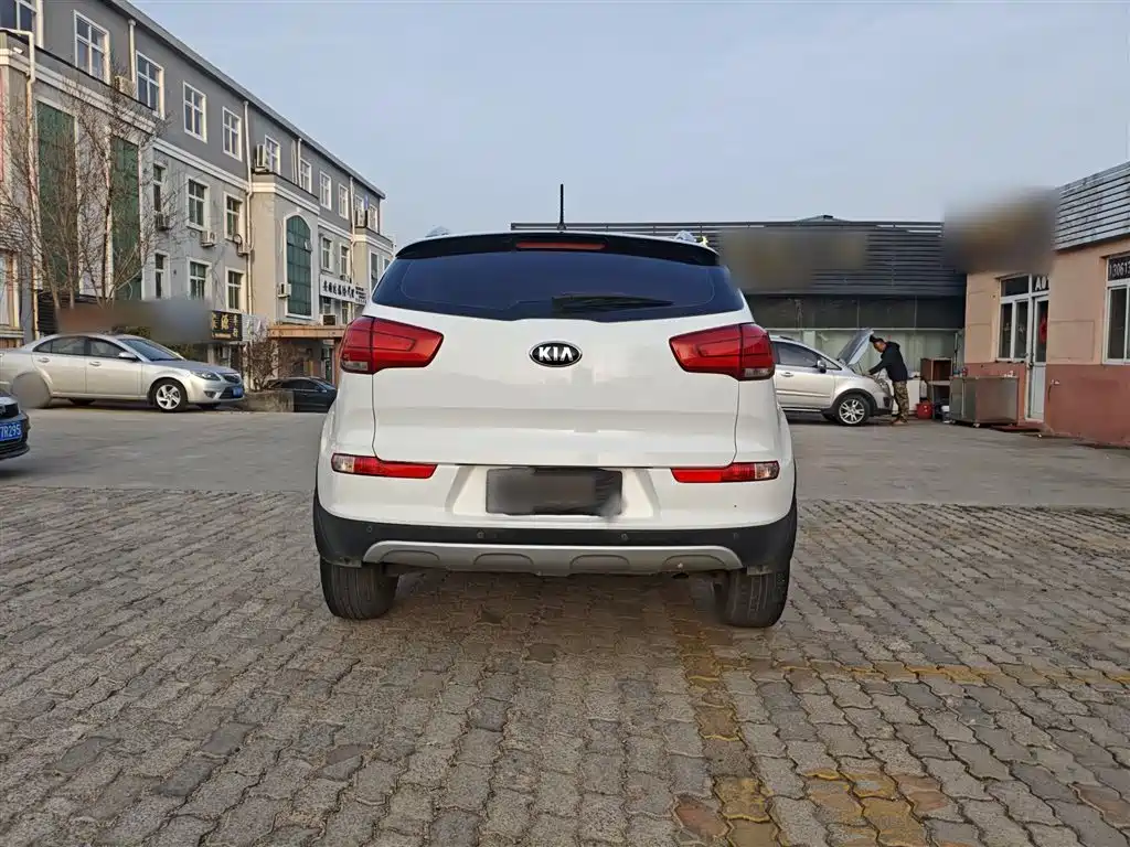 Kia Sportage 2016 2.0L Automatic 2WD GL фото 16