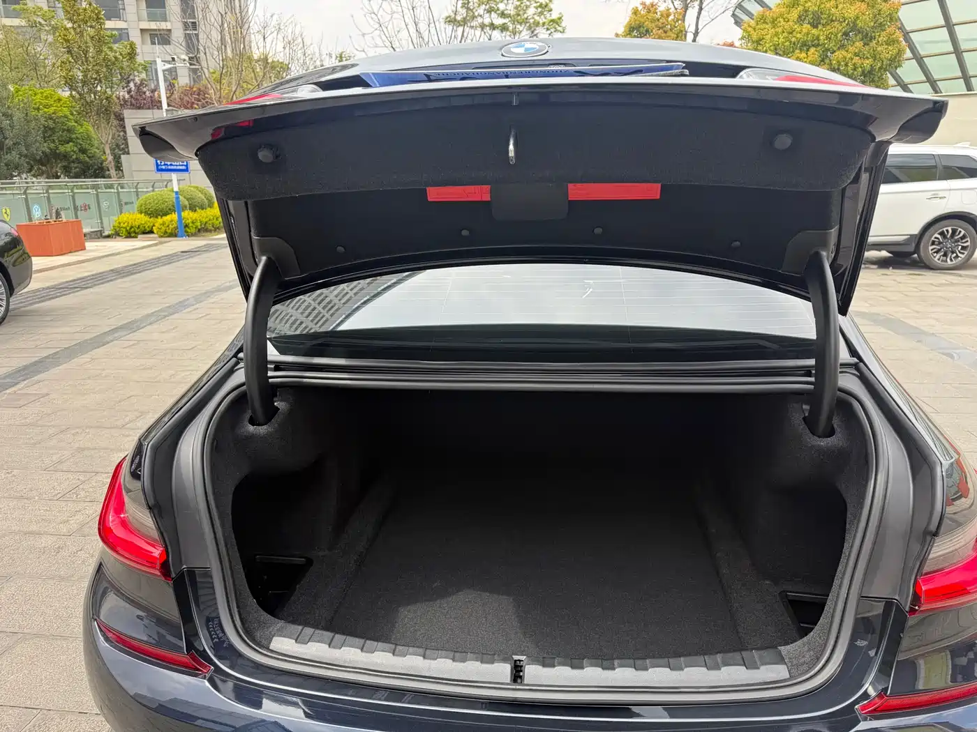 BMW 3 Series 2021 325i M Sport Package фото 37
