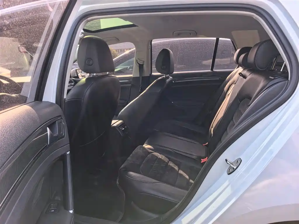 Volkswagen Golf 2018 280TSI Automatic Flagship Model фото 10