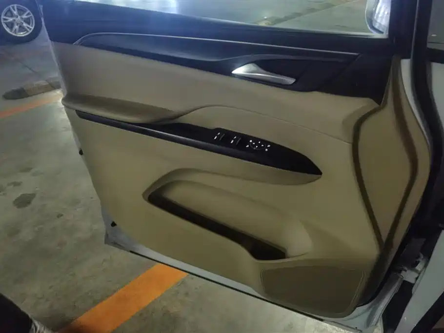 Buick GL8 2023 ES Landmaster Exclusive фото 7