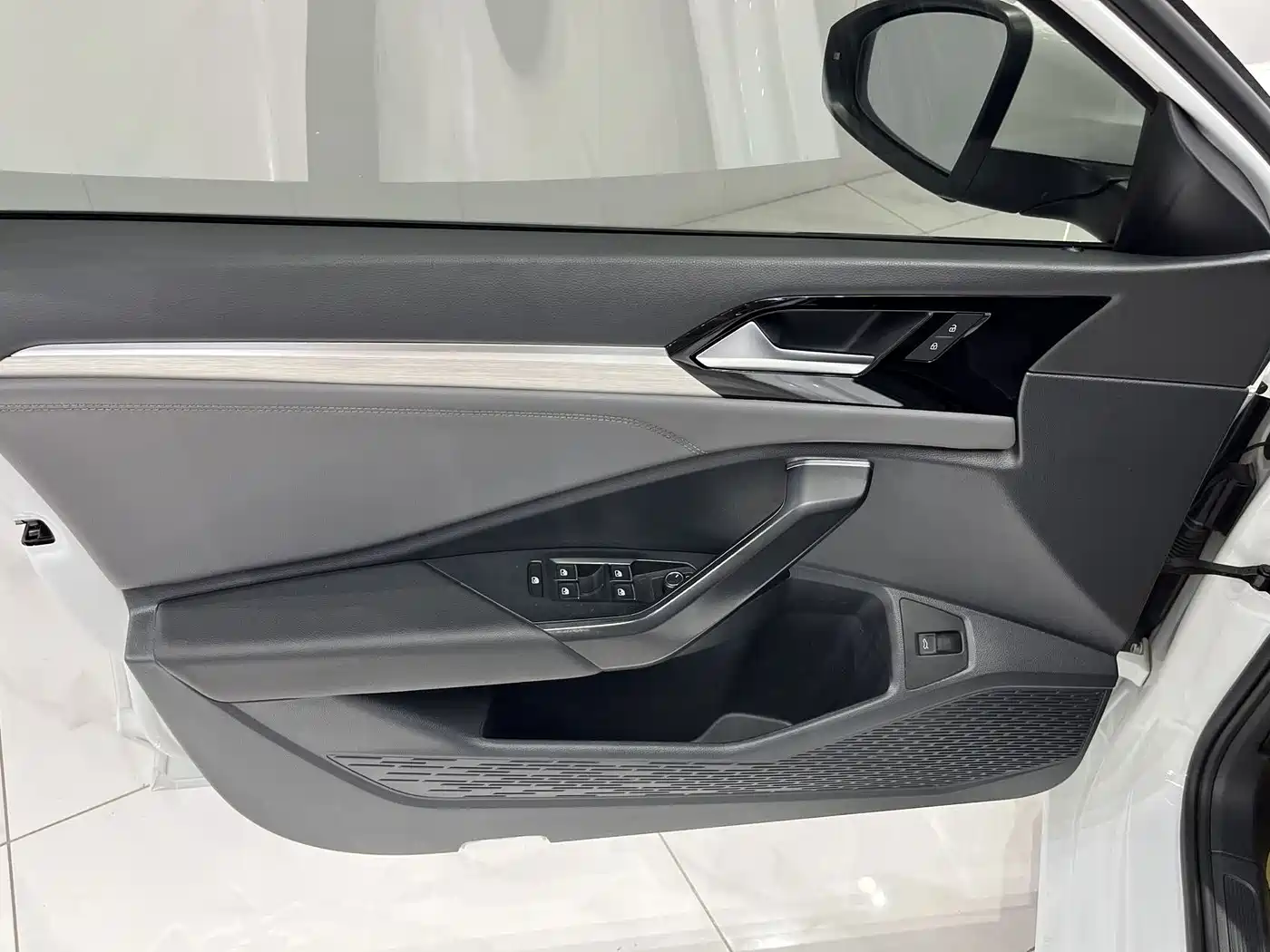 Volkswagen Sagitar 2022 280TSI DSG Surpassing Edition фото 8
