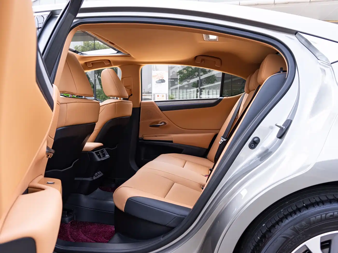 Lexus ES 2025 2025 300h Ultimate Edition