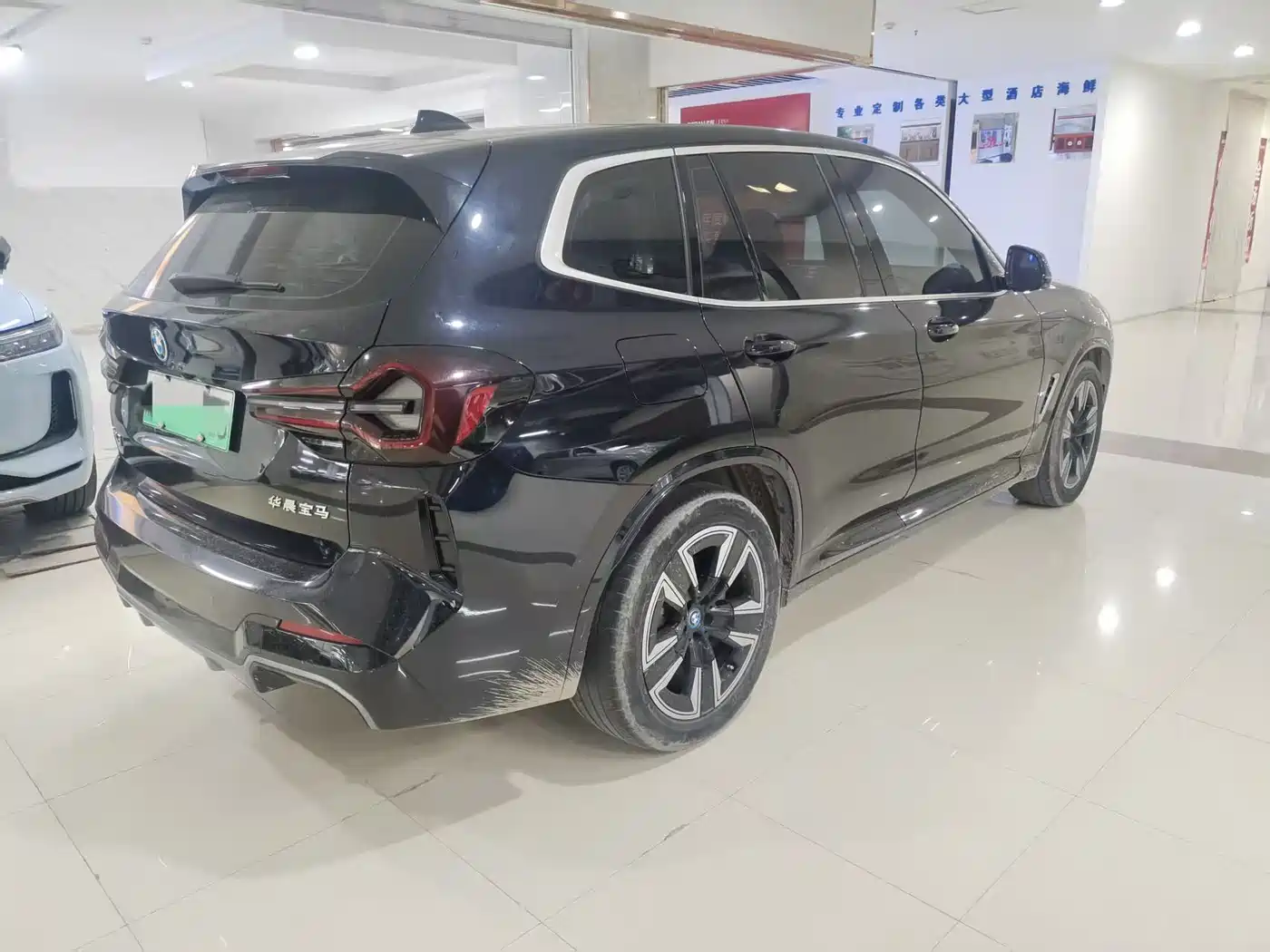 BMW IX3