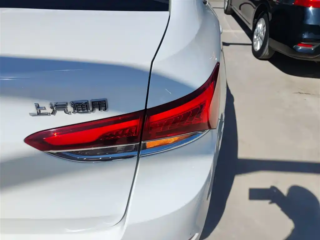 Buick Excelle 2021 Exemplar 1.5L Auto Elite фото 24