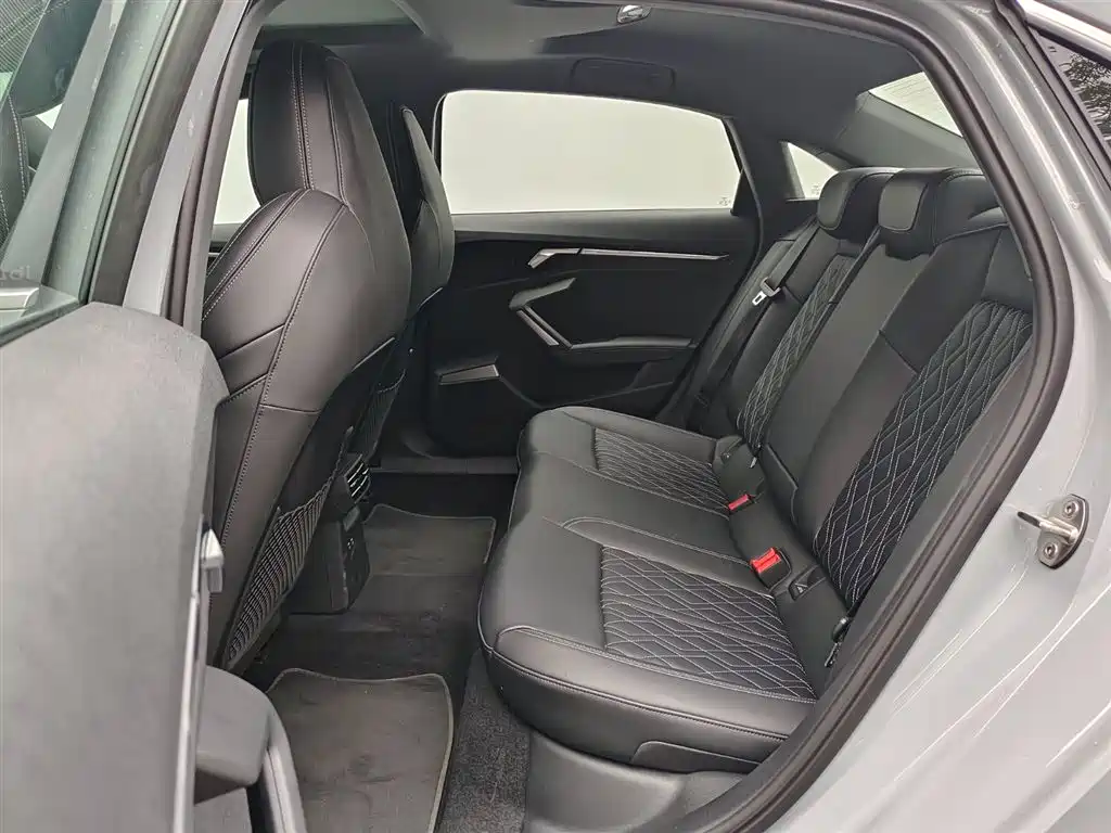 Audi A3 2025 A3L Limousine 35TFSI Flying Premium фото 12