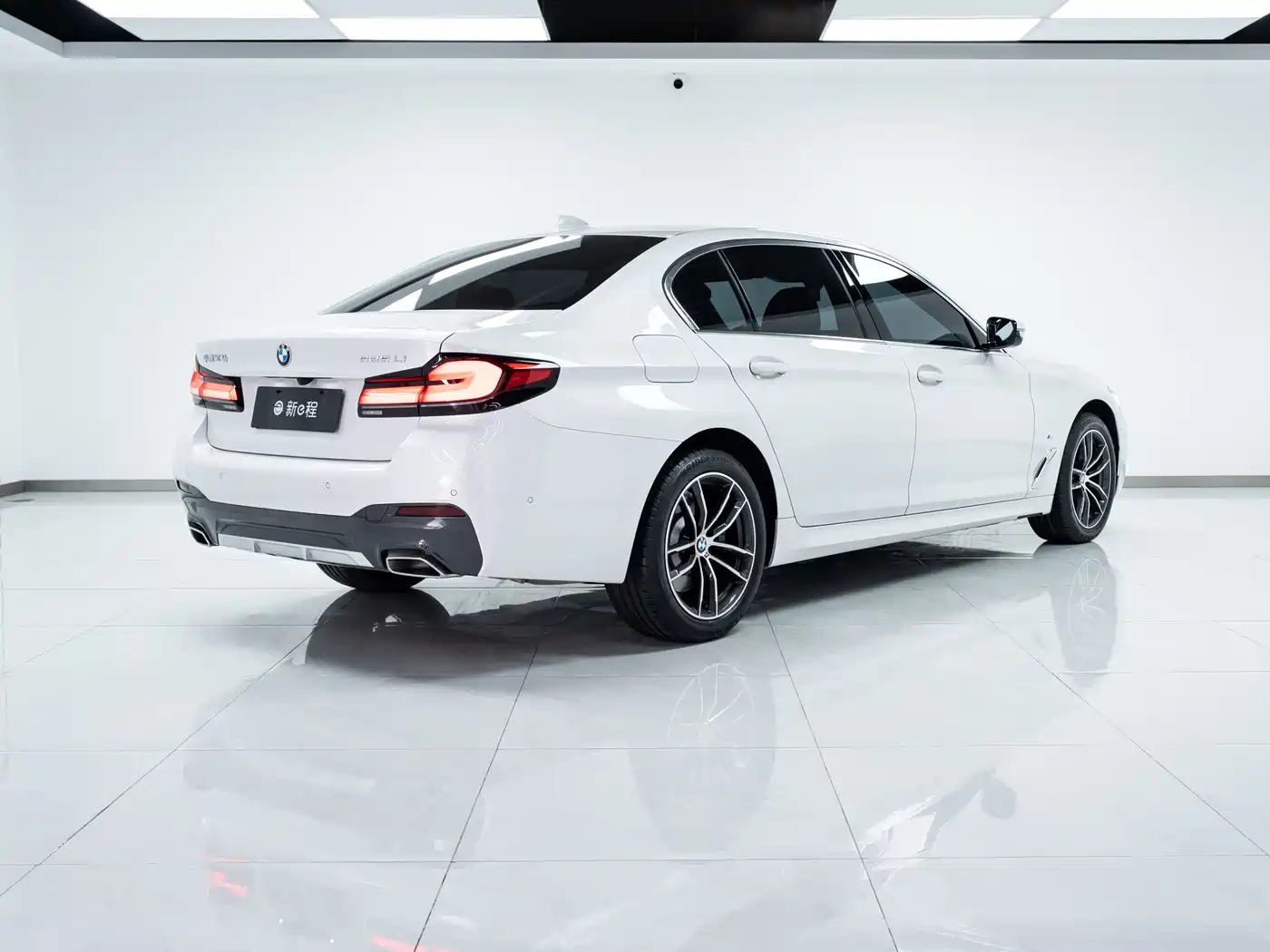 BMW 5 Series 2022 525Li M Sport Package фото 6