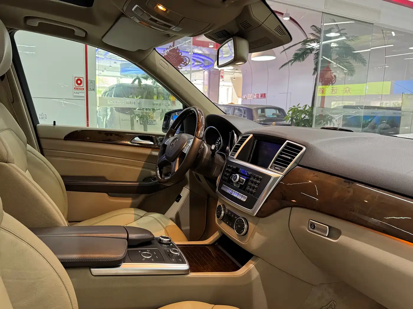 Mercedes-Benz M-Class 2014 ML 400 4MATIC Luxury фото 9