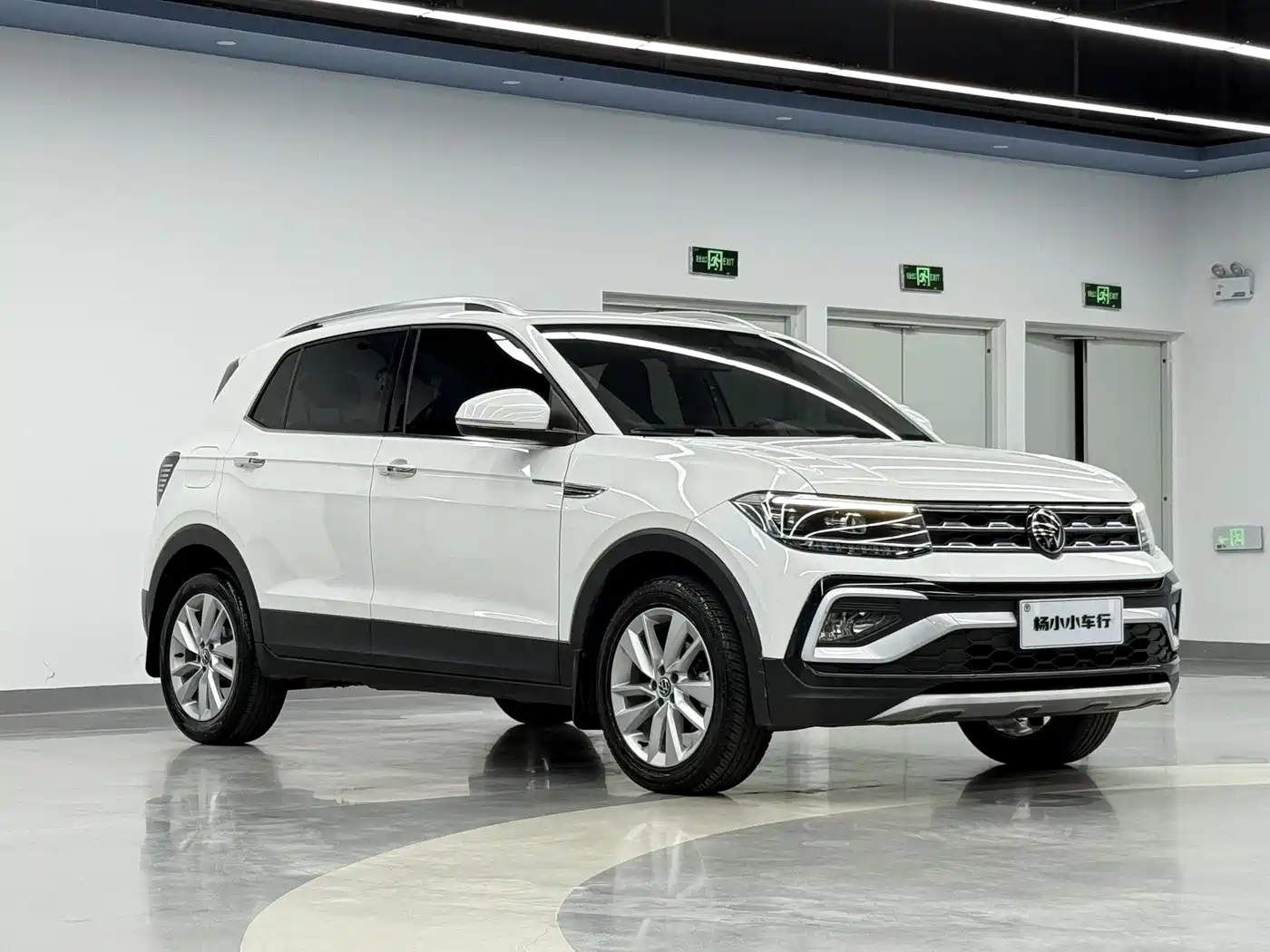 Volkswagen T-Cross 2022 280TSI DSG Luxury Edition фото 3