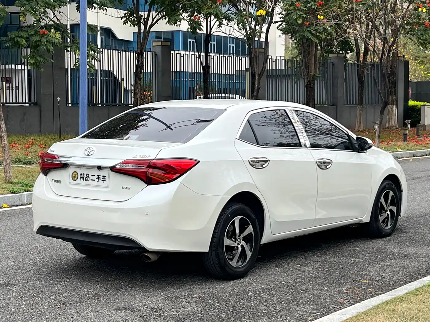 Toyota Levin 2017 Facelift 185T CVT Elite (China V) фото 7