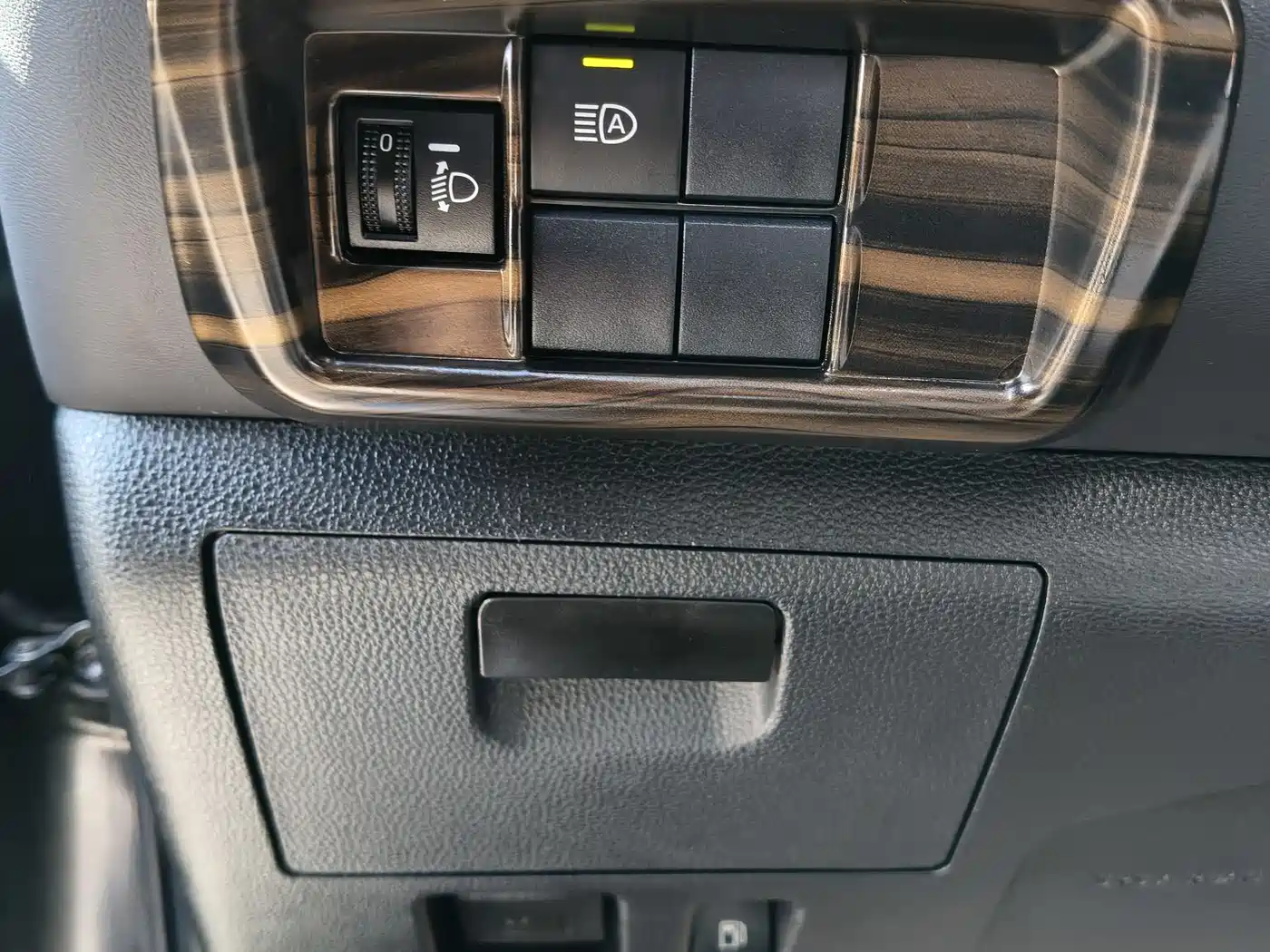 Toyota Highlander 2024 2.5L Smart Hybrid FWD Luxury 7-Seater фото 11