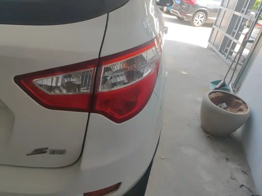 Фото 8 - Changan CS35