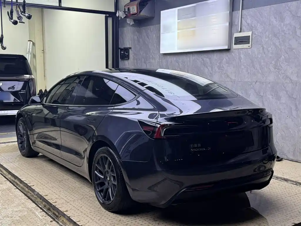 Фото 5 - Tesla Model 3