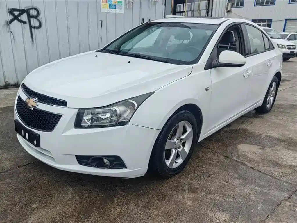 Chevrolet Cruze 2013 Model 1.6L SE AT
