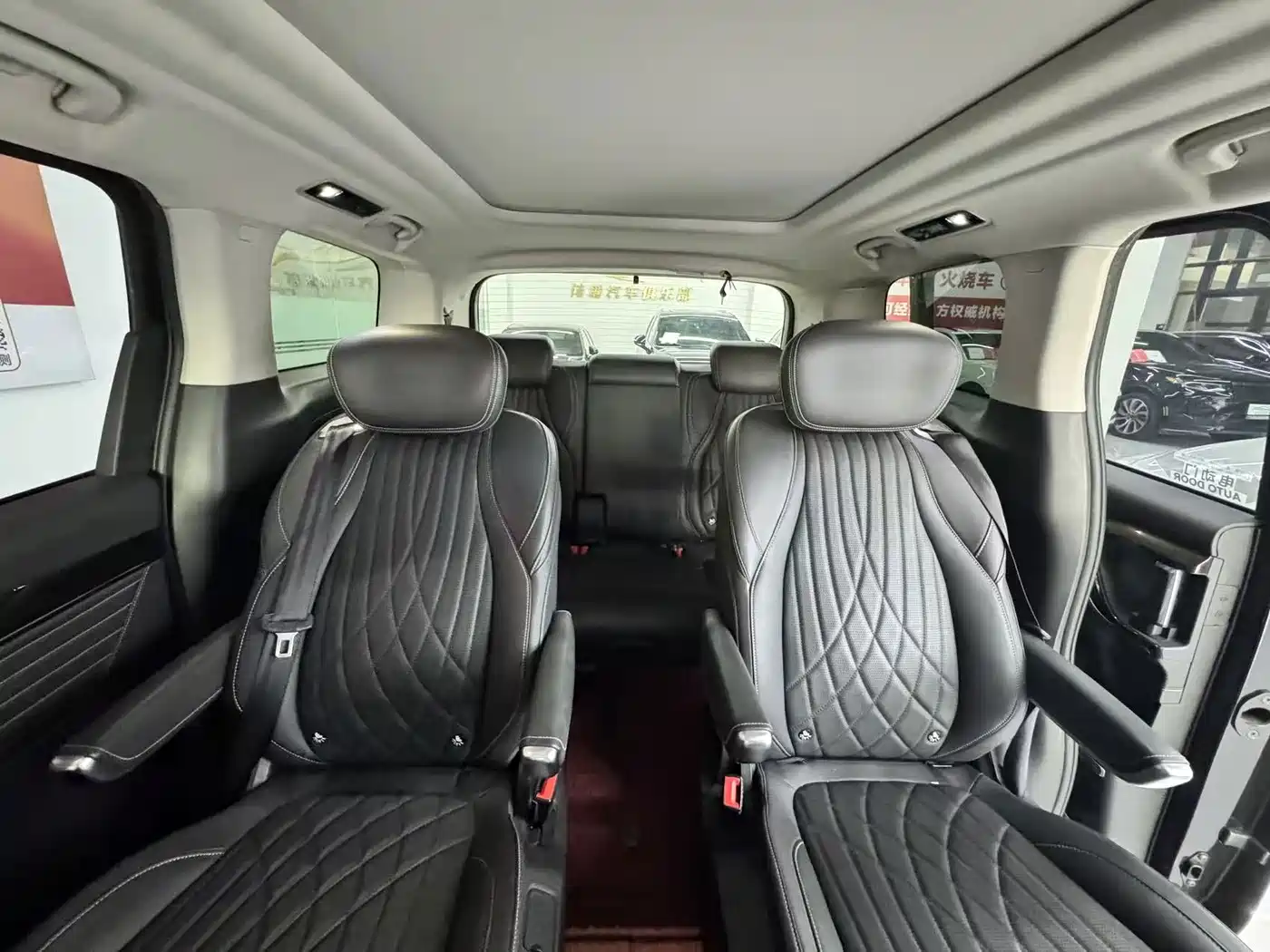 SAIC Maxus Maxus G90 2023 2023 2.0T Galaxy 7-seater
