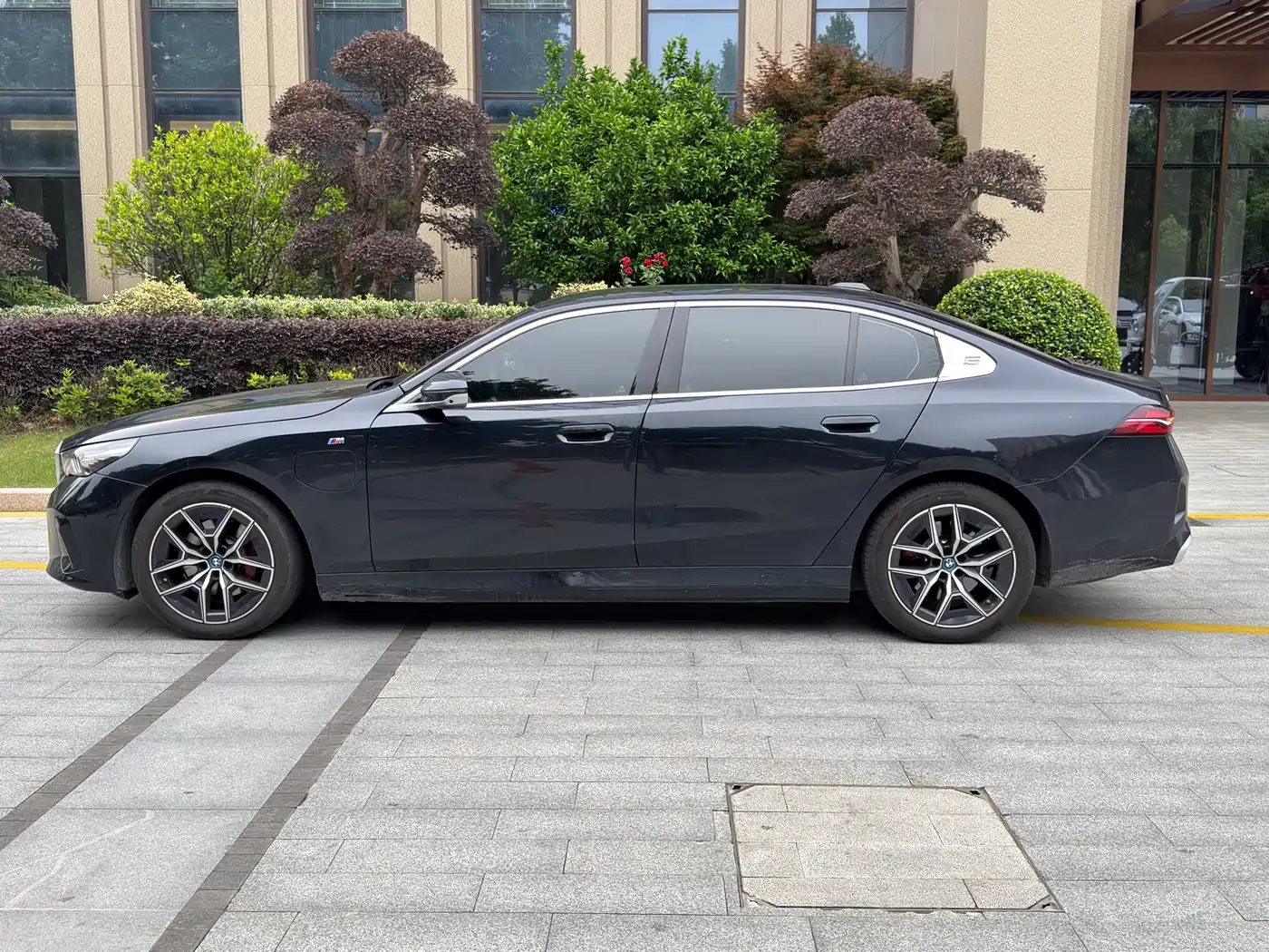 BMW i5 2025 eDrive 40L M Sport Package фото 11