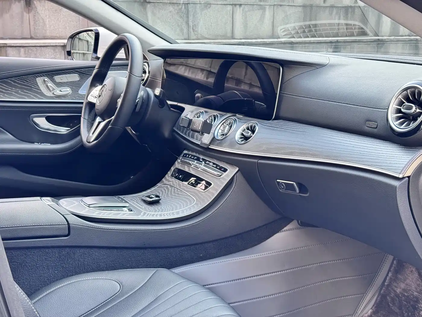MERCEDES-BENZ CLS