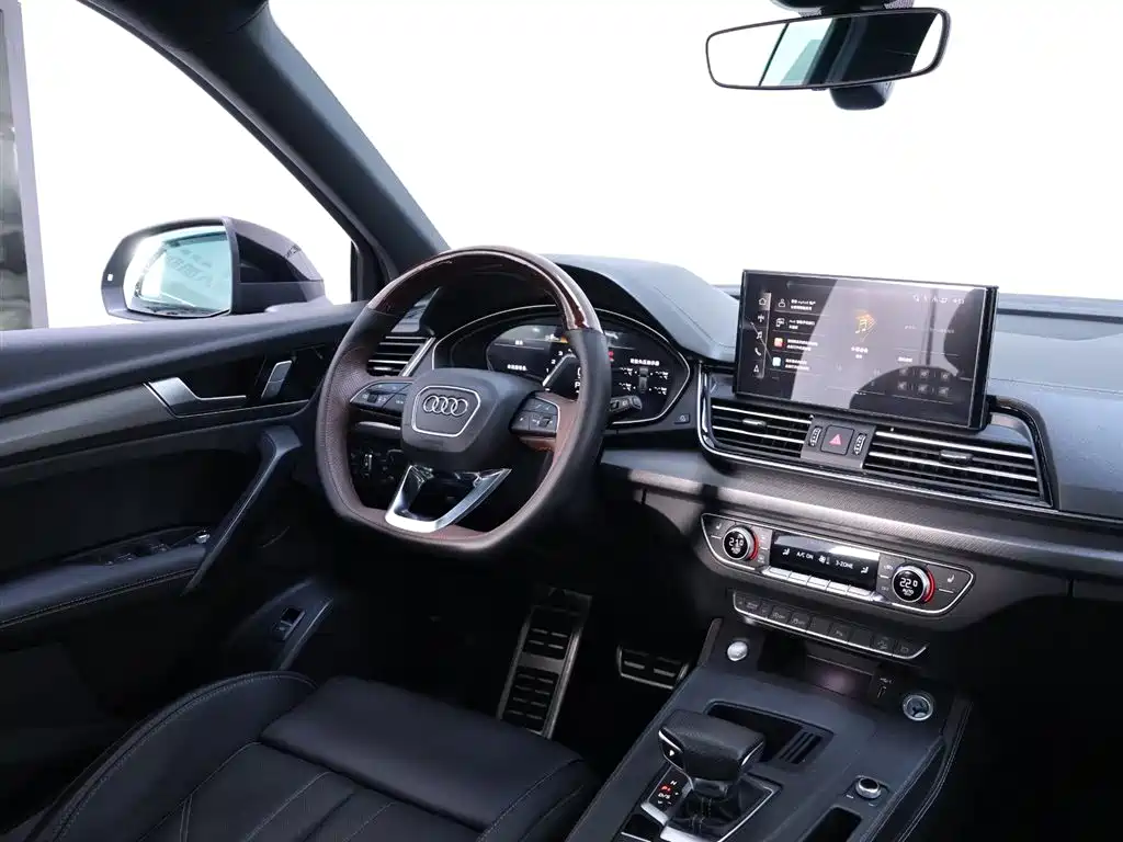 Audi Q5L 2024 Model 40 TFSI Luxury Dynamic фото 14