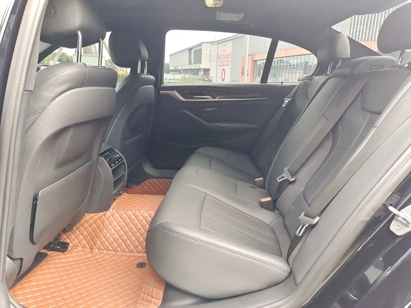 BMW 5 Series 2018 525Li M Sport Package фото 9