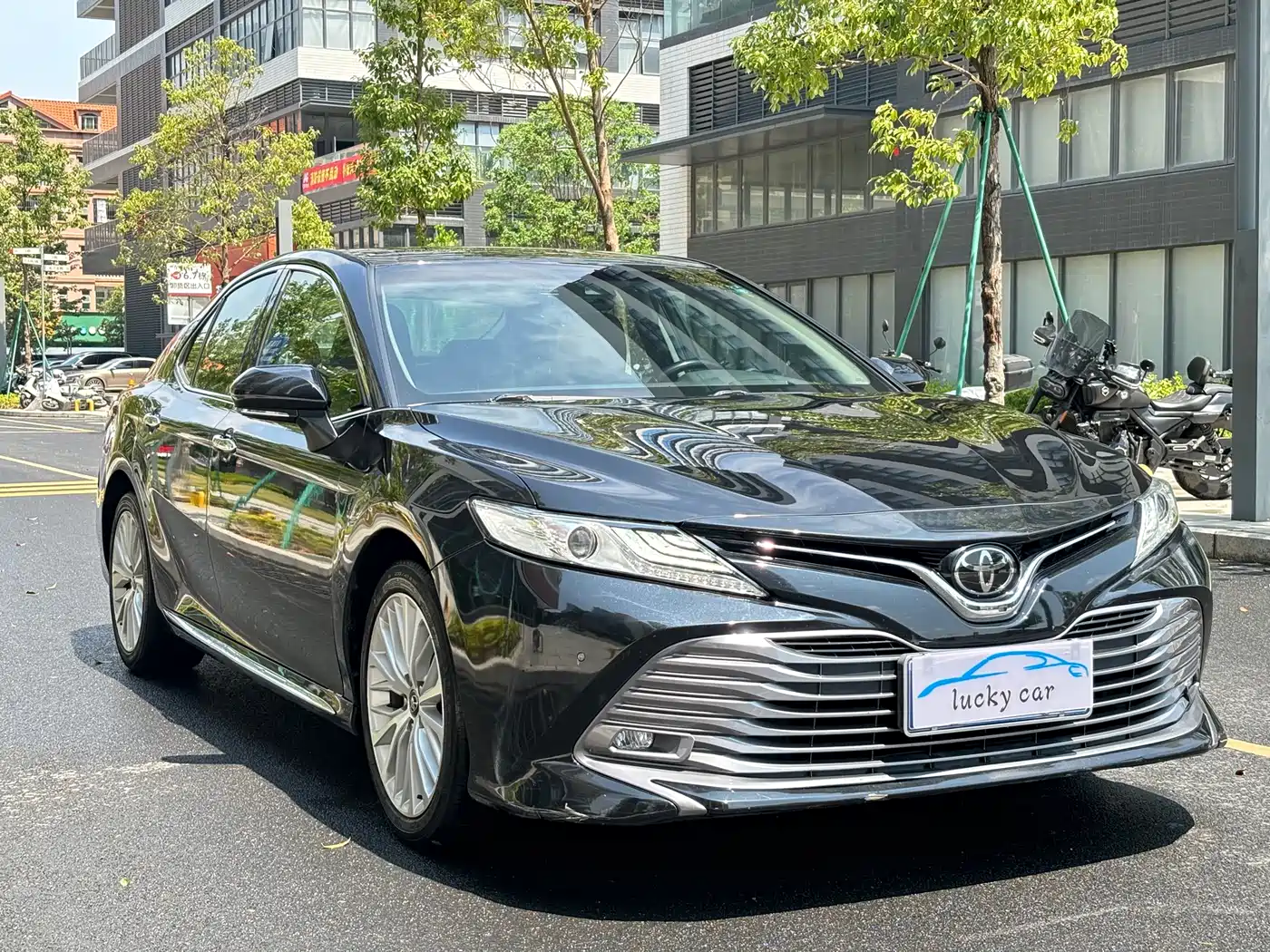 Toyota Camry 2018 2.5G Luxury Edition фото 3