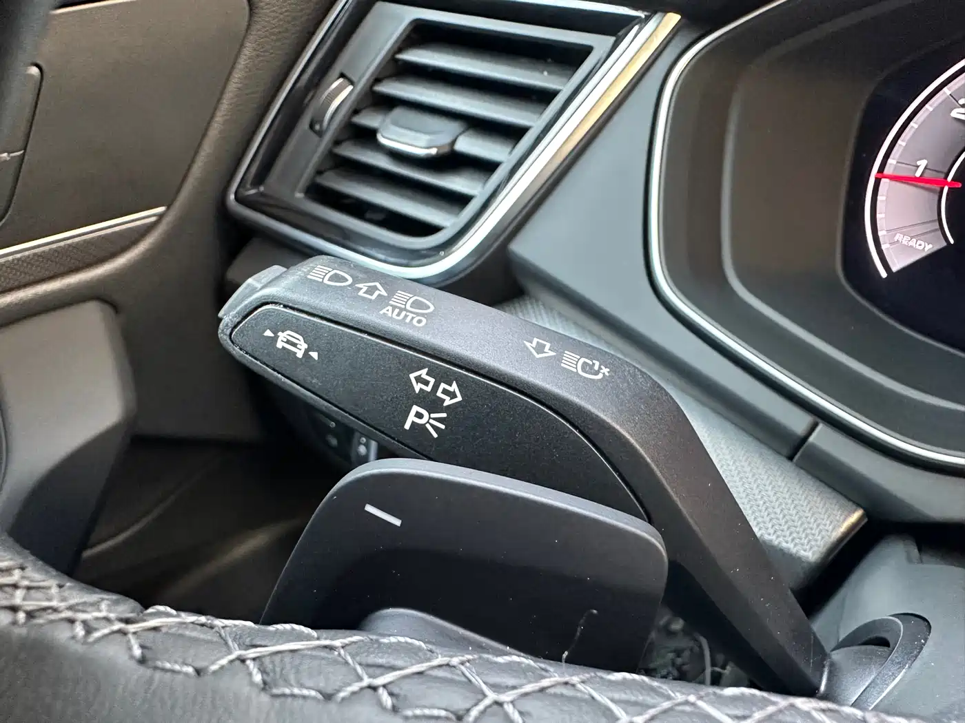 Audi Q5L 2022 40T Luxury Dynamic фото 7