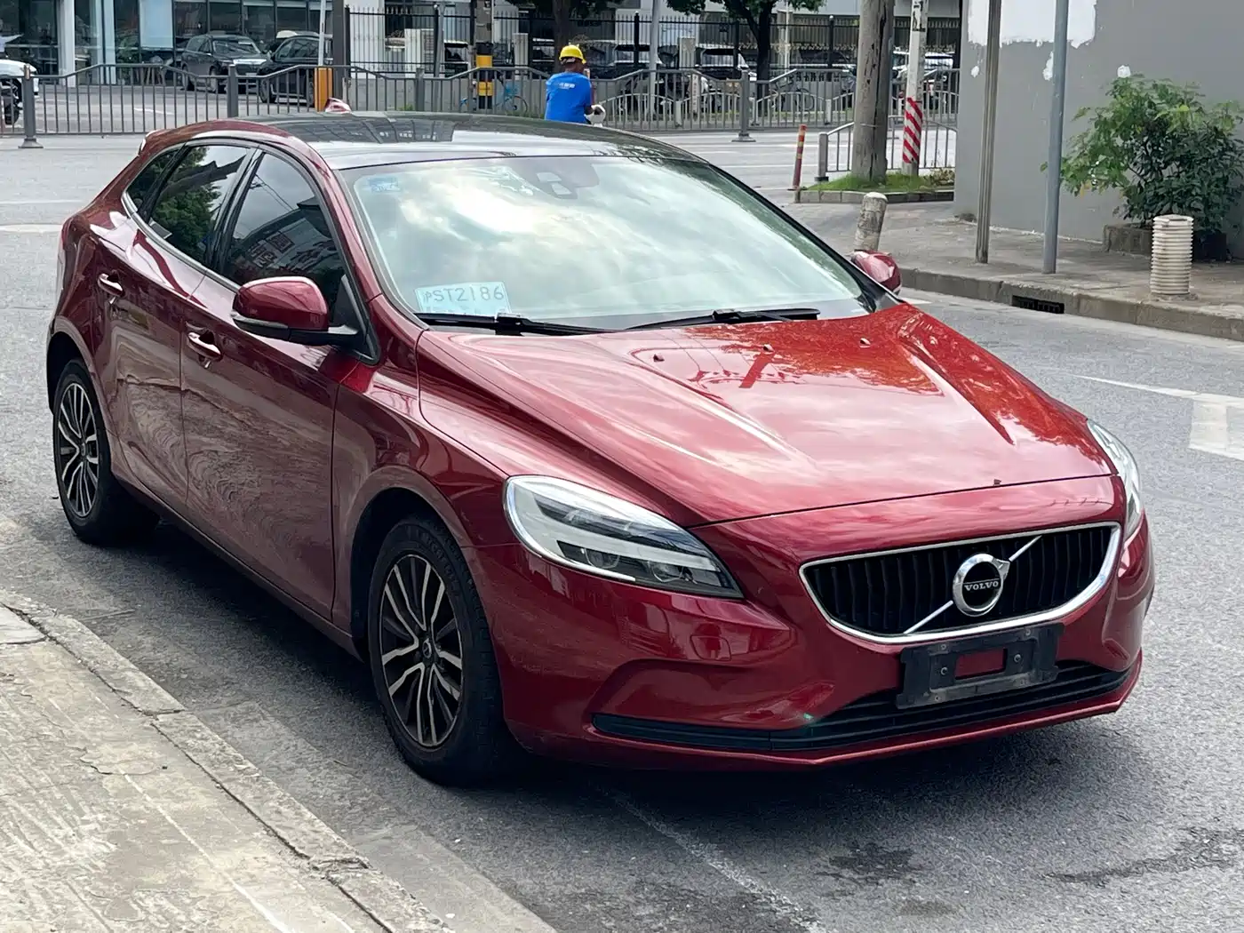 Volvo V40 2017 2017 T3 R-Design