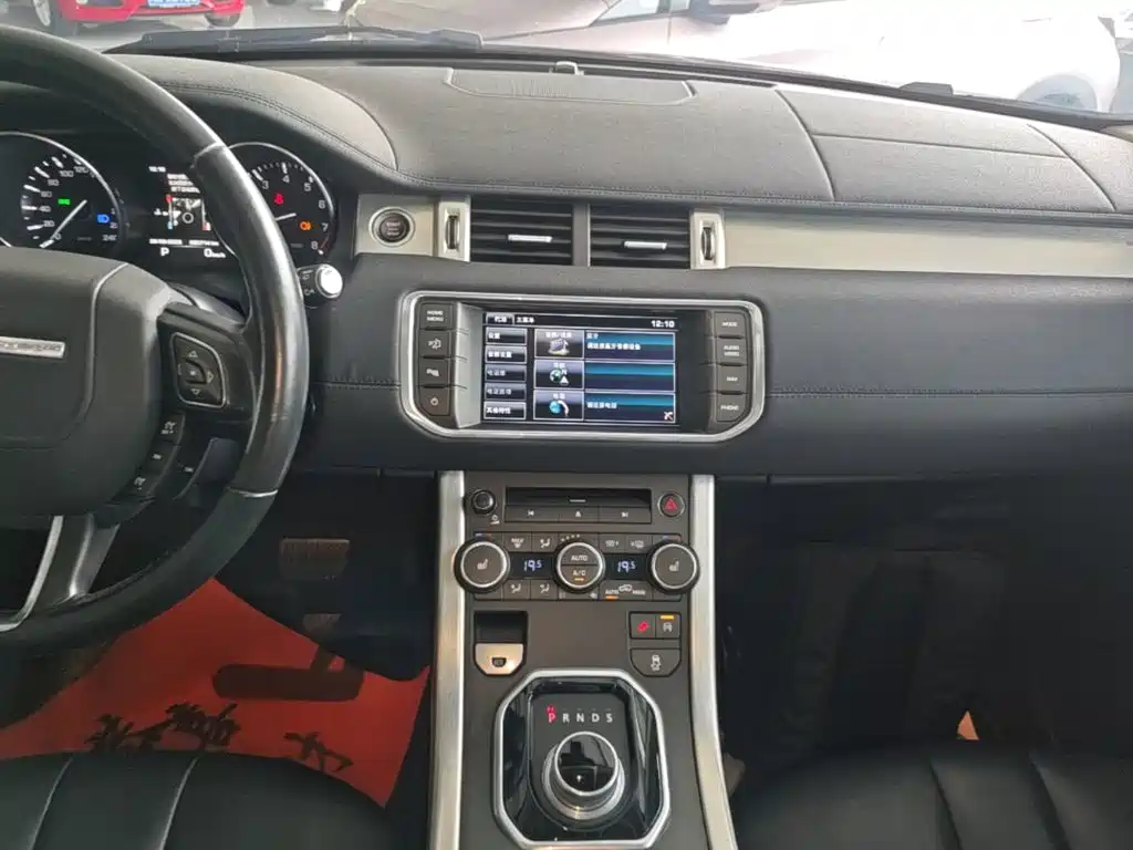 Land Rover Range Rover Evoque (Import) 2015 2014 2.0T 5-door Brilliance Premium