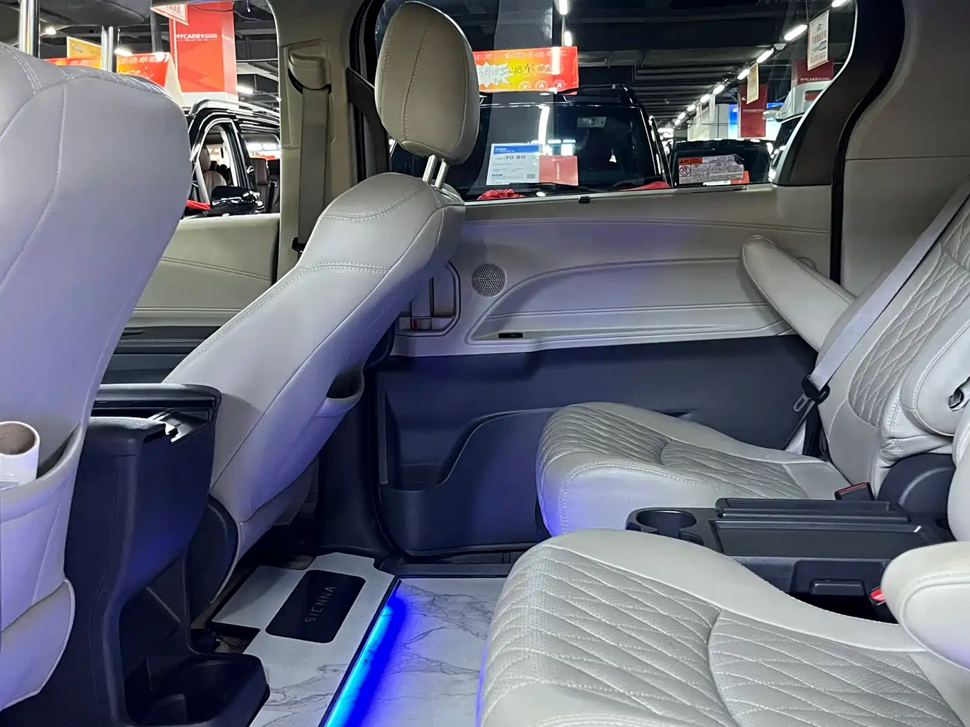 Toyota Sienna 2021 2.5L Hybrid Comfort Edition фото 6