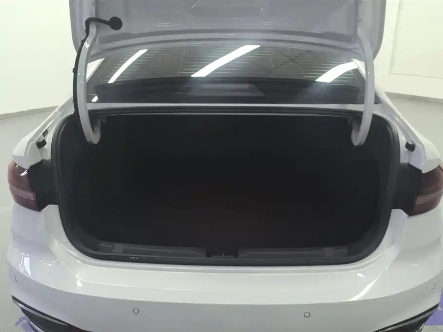 Volkswagen Lavida 2023 280TSI DSG Comfort Edition фото 4