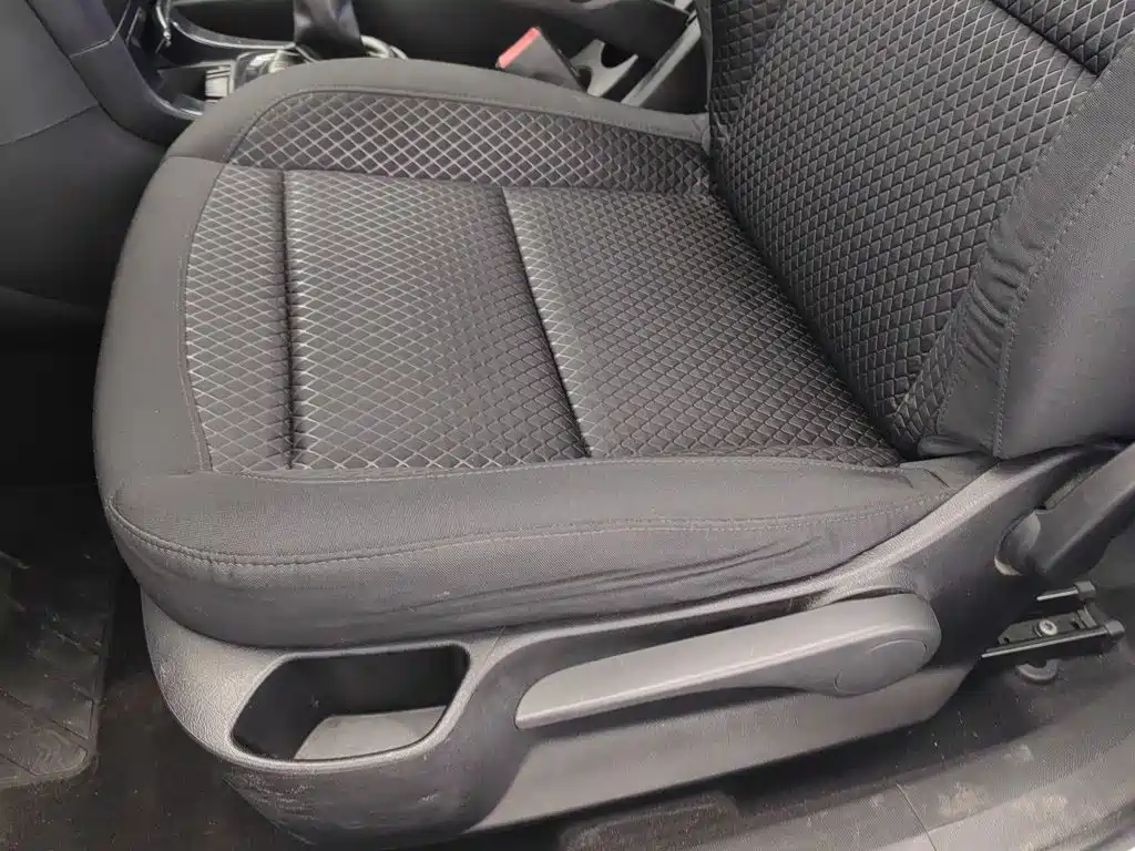 Citroën C-Quatre 2014 2013 Model Sedan 2.0L Manual Comfort Style