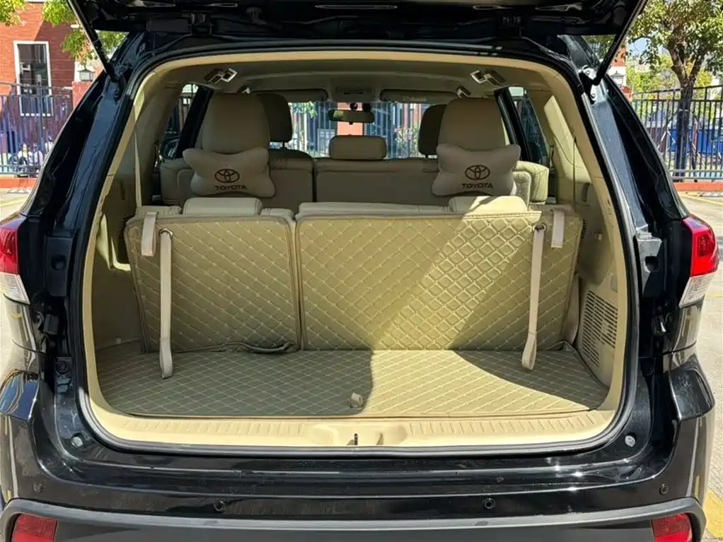 Toyota Highlander 2021 2.0T FWD Luxury 7-Seater фото 6