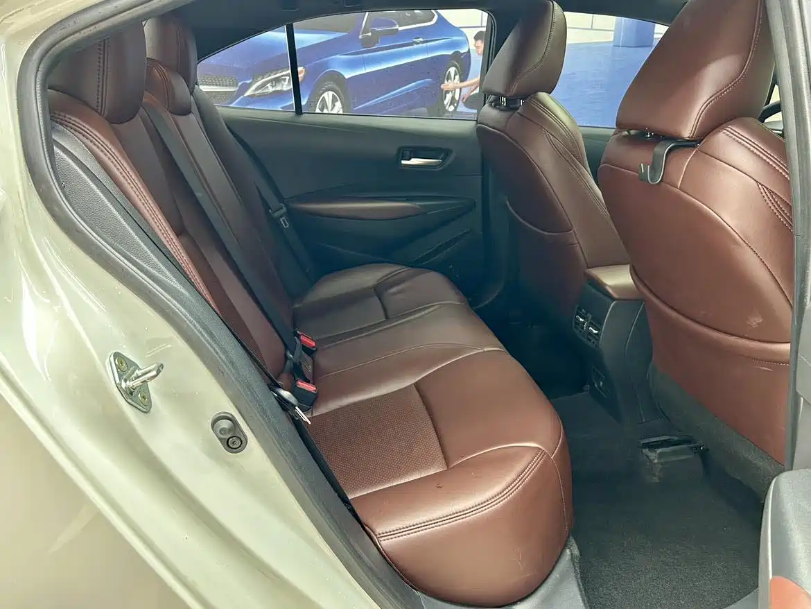 Toyota Levin 2022 185T CVT Luxury Edition фото 10