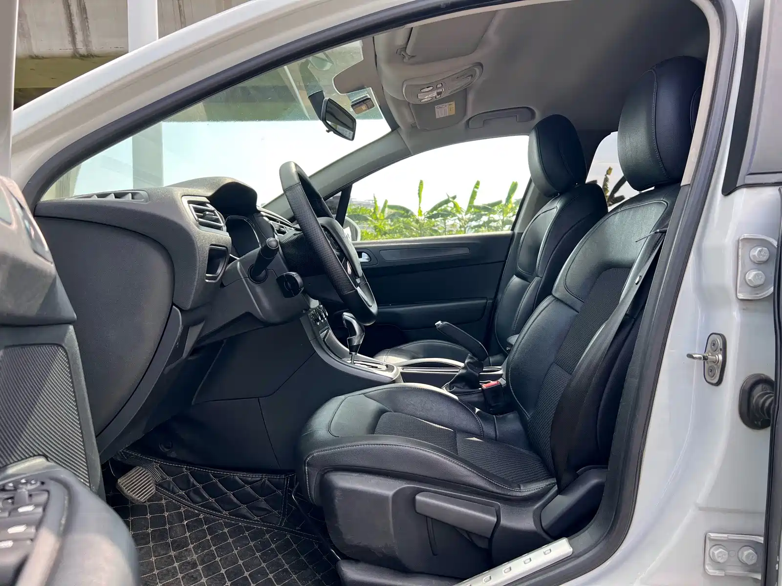 Photo 4 - Citroën C4 C-Quatre