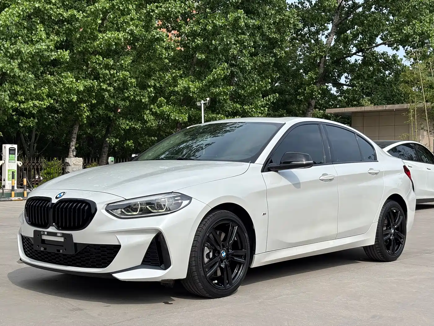BMW 1 Series 2023 125i M Sport Shadow Edition
