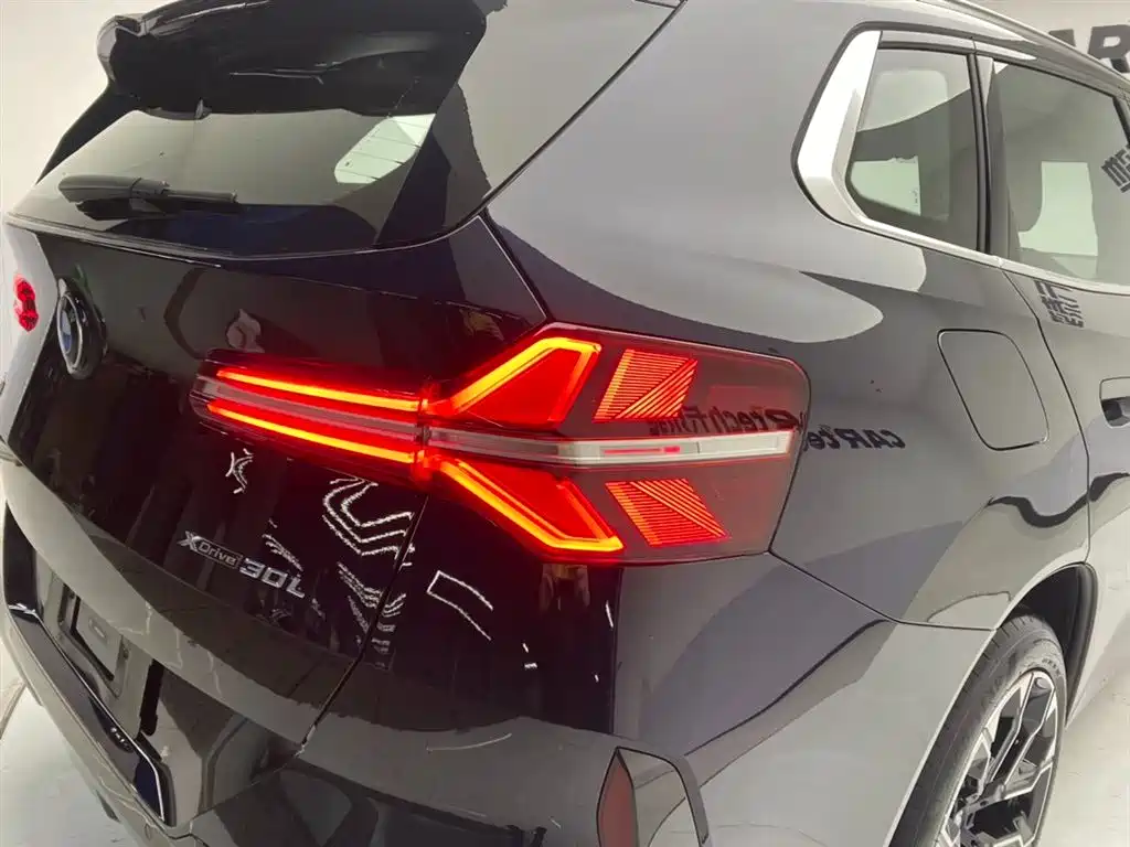 BMW X3 2025 xDrive30L Premium Model M Sport Black Package фото 10