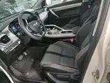 Фото 15 - Geely Coolray
