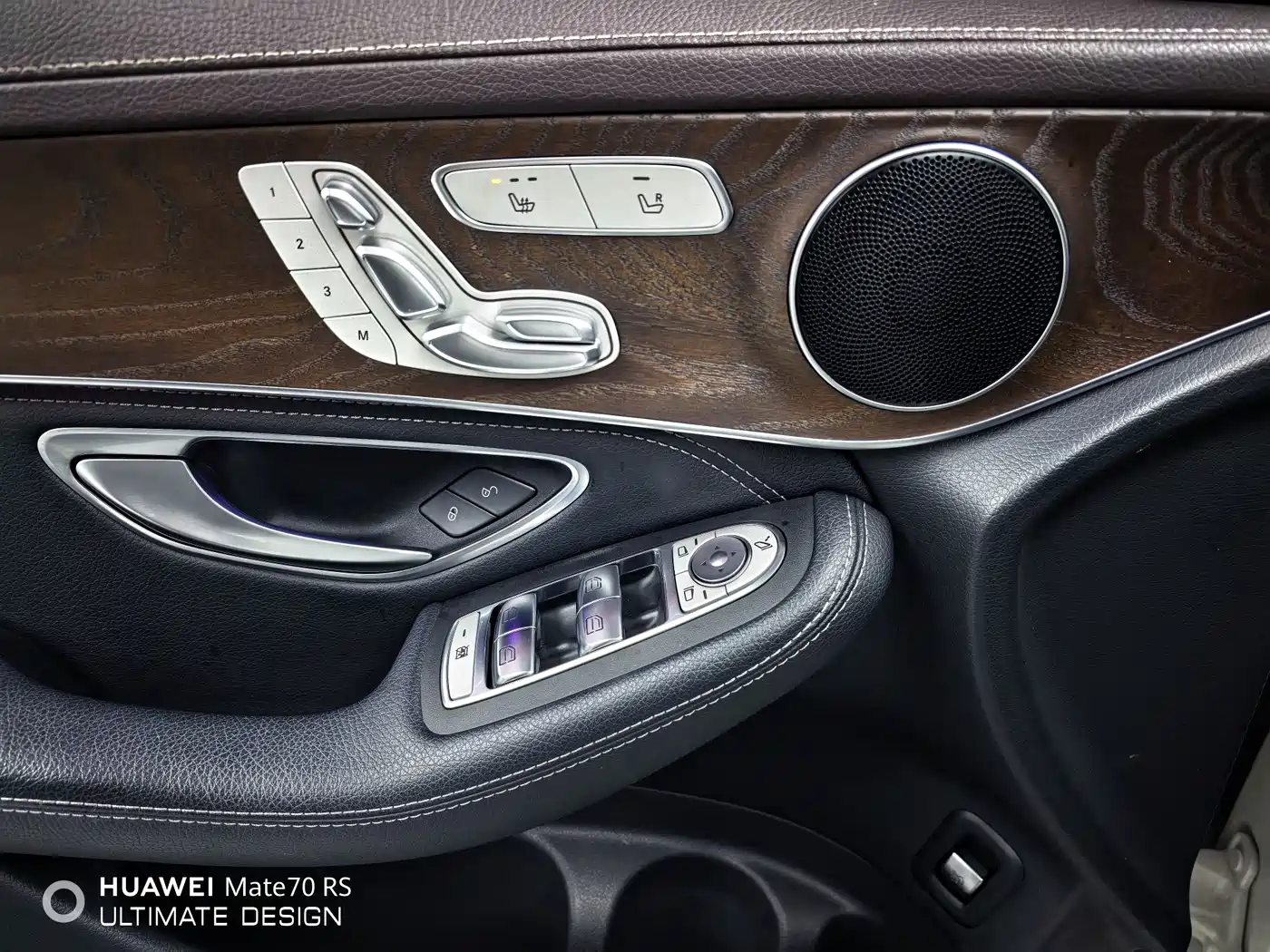 Mercedes-Benz GLC 2020 Facelift GLC 300 L 4MATIC Dynamic фото 10