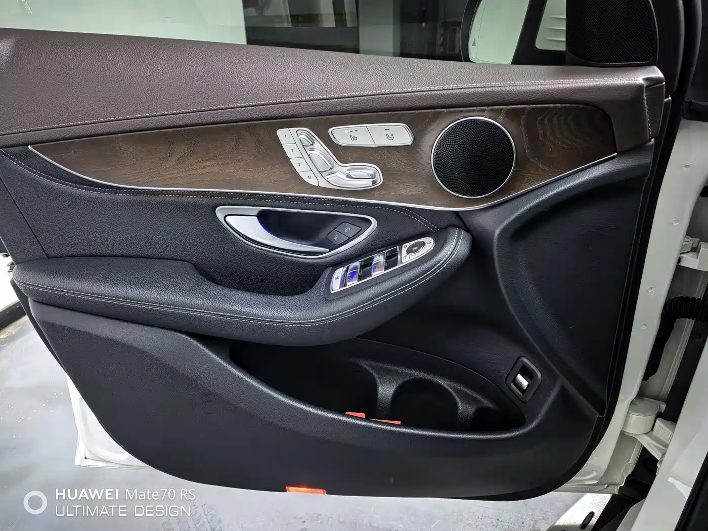 Mercedes-Benz GLC 2020 Facelift GLC 300 L 4MATIC Dynamic фото 15