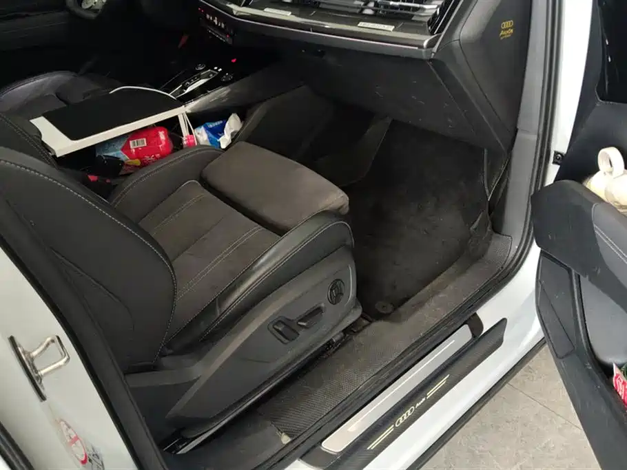 Audi Q4 e-tron 2023 50 e-tron quattro Creation Edition фото 8