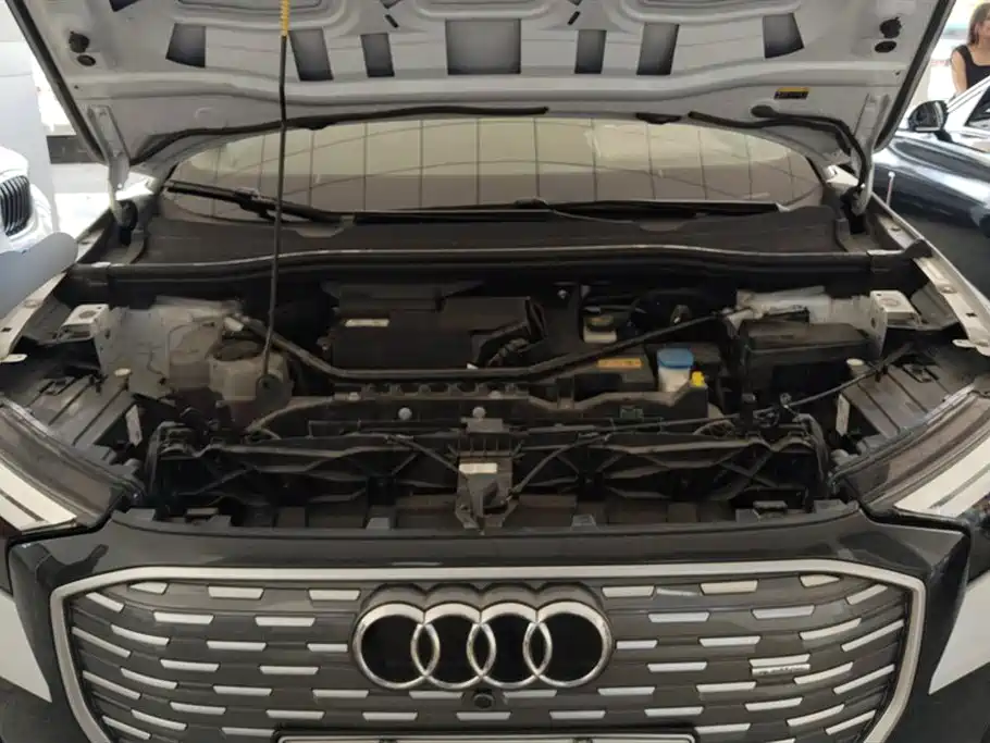 Audi Q4 e-tron 2023 50 e-tron quattro Creation Edition фото 10