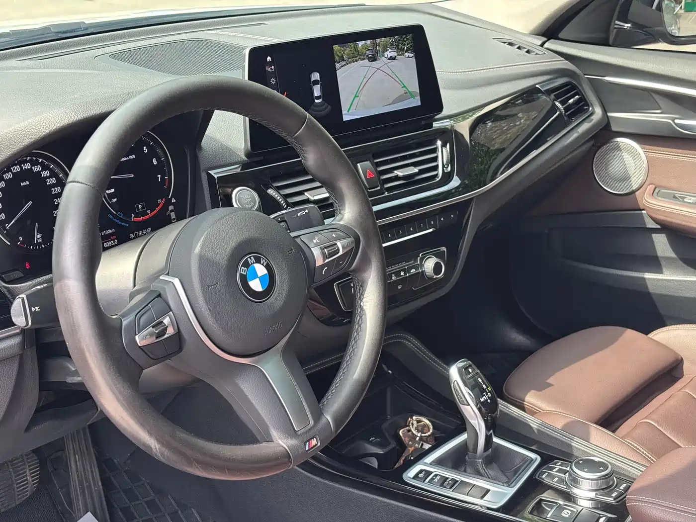 BMW 1 Series 2023 125i M Sport Shadow Edition фото 10